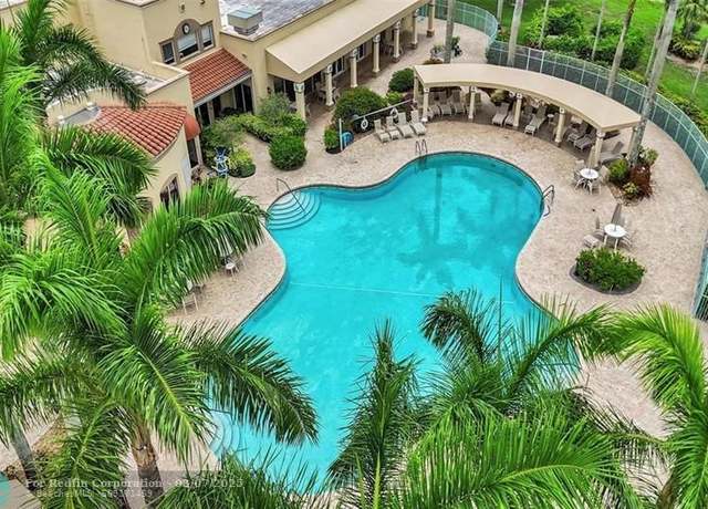 Property at 5746 Crystal Shores Dr #402, Boynton Beach, FL 33437, 3 beds, 2 baths