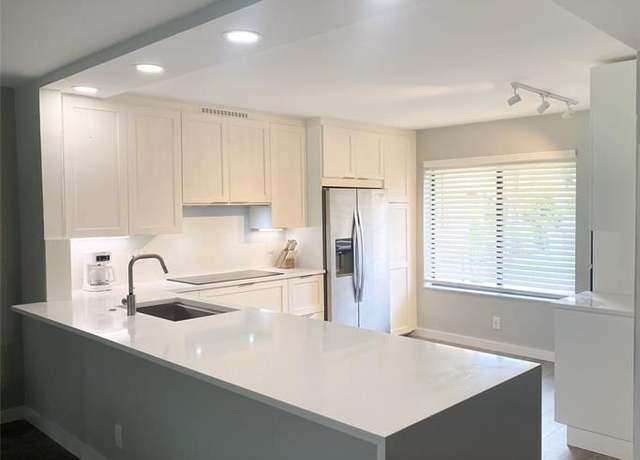 Property at 11231 Green Lake Dr #202, Boynton Beach, FL 33437, 2 beds, 2 baths