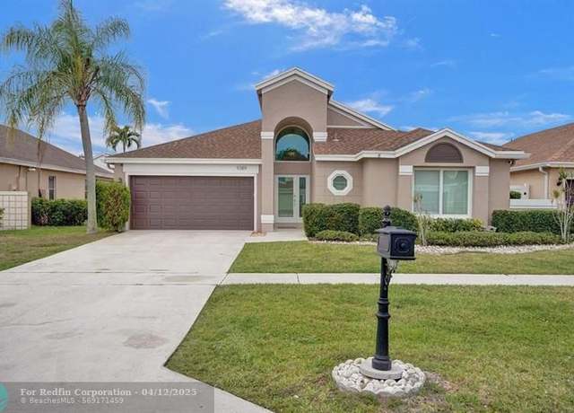 Property at 9389 Aegean Dr, Boca Raton, FL 33496, 3 beds, 2 baths