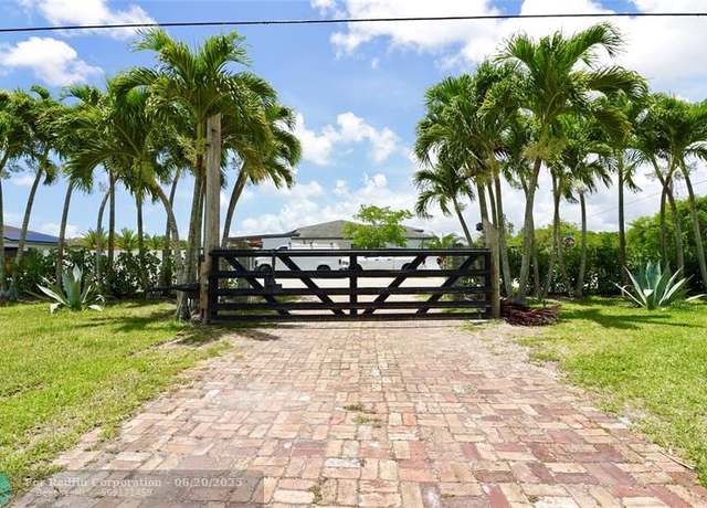 Property at 13251 SW 224th St, Miami, FL 33170, 4 beds, 2.5 baths