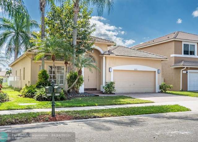 Property at 16524 S Turquoise Trl, Weston, FL 33331, 3 beds, 2 baths