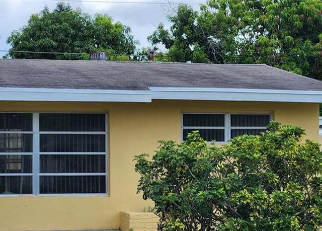 Property at 8601 NW 27th Pl, Sunrise, FL 33322, 3 beds, 2 baths