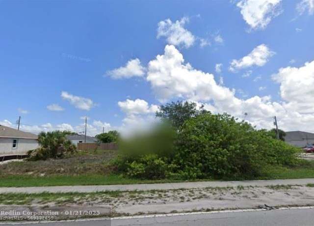 Property at 690 SW Tulip Blvd, Port St. Lucie, FL 34953