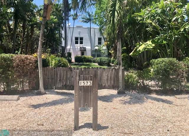 Property at 1573 NE 33rd St, Oakland Park, FL 33334, 3 beds, 2 baths