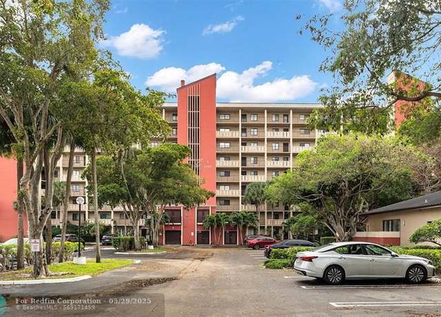 Property at 2202 S Cypress Bend Dr #702, Pompano Beach, FL 33069, 2 beds, 2 baths