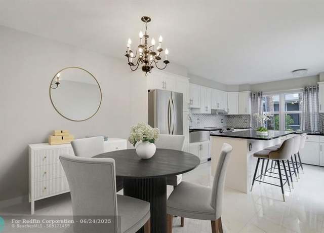 Property at 3299 SW Sunset Trace Cir #3299, Palm City, FL 34990, 2 beds, 2.5 baths