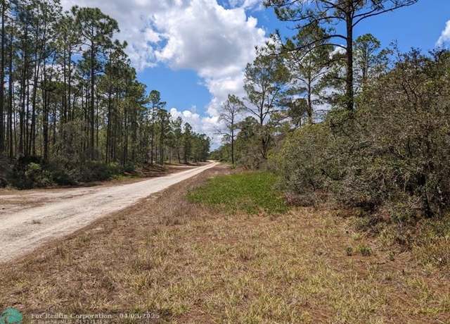 Property at 430 Apple Blossom Ave, FL 33852