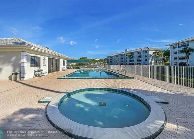 Property at 6109 Balboa Cir #305, Boca Raton, FL 33433, 2 beds, 2 baths