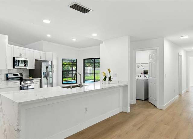 Property at 1041 Amherst Ave, Davie, FL 33325, 4 beds, 2 baths