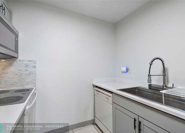 Property at 4142 NW 90th Ave #103, Coral Springs, FL 33065, 1 bed, 1.5 baths