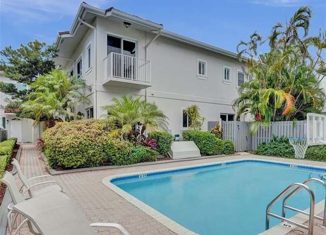 Property at 1744 NE 9th St, Fort Lauderdale, FL 33304, 2 beds, 2.5 baths