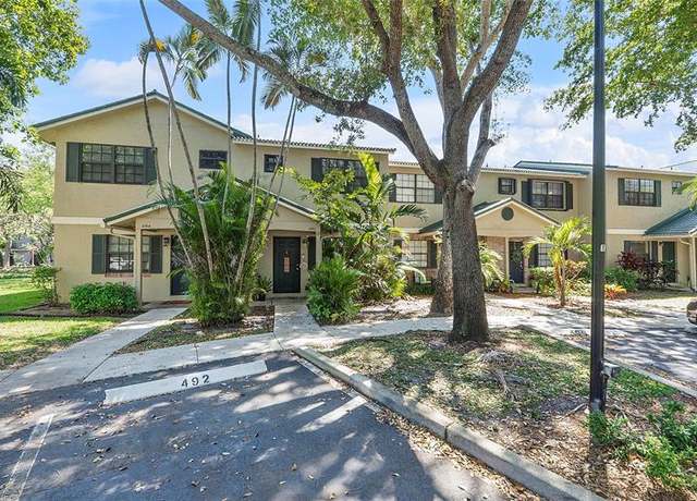 Property at 492 Westree Ln, Plantation, FL 33324, 2 beds, 2.5 baths