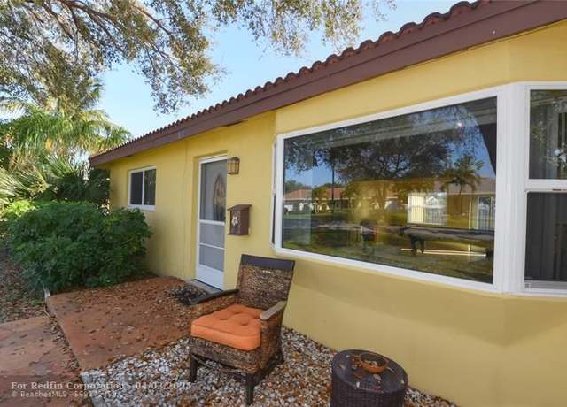Property at 812 SE 13th Ct, Deerfield Beach, FL 33441, 2 beds, 2 baths