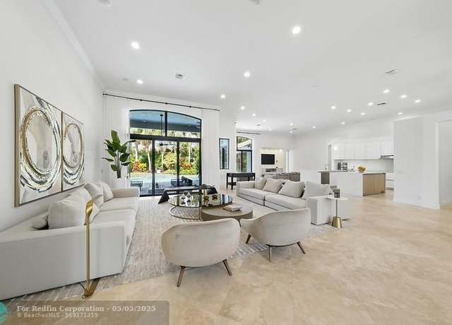 Property at 2454 Provence Ct, Weston, FL 33327, 6 beds, 4.5 baths