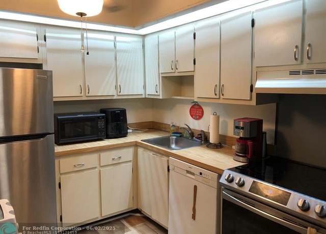 Property at 9396 Belfort Cir #104, Tamarac, FL 33321, 2 beds, 2 baths