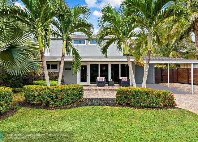 Property at 1455 SW 18th Ter, Fort Lauderdale, FL 33312, 3 beds, 3.5 baths