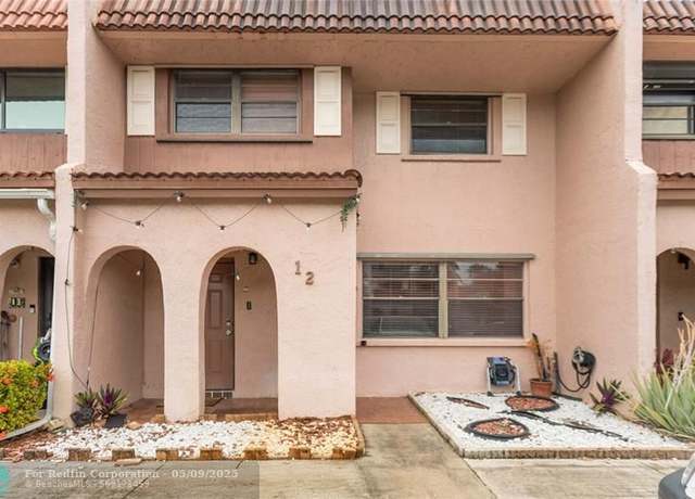 Property at 12 Cortez Way Unit 3-45, Davie, FL 33324, 3 beds, 2.5 baths