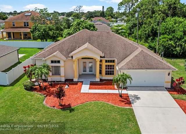 Property at 386 SW Donna Ter, Port St. Lucie, FL 34984, 3 beds, 2 baths