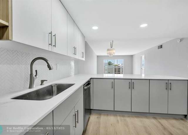 Property at 3050 NE 16th Ave #406, Oakland Park, FL 33334, 2 beds, 2 baths