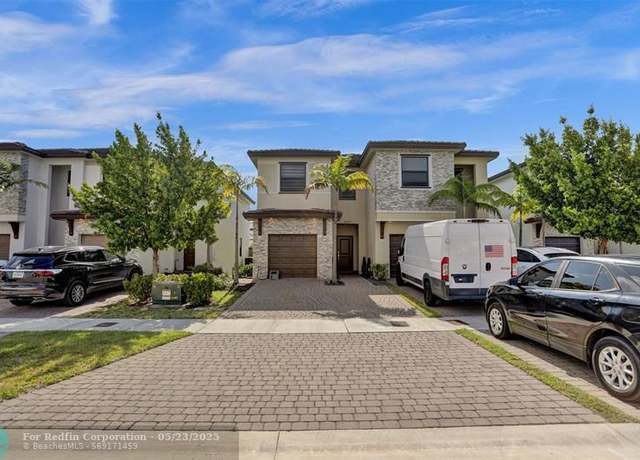 Property at 25169 SW 108th Ave, Homestead, FL 33032, 3 beds, 2.5 baths