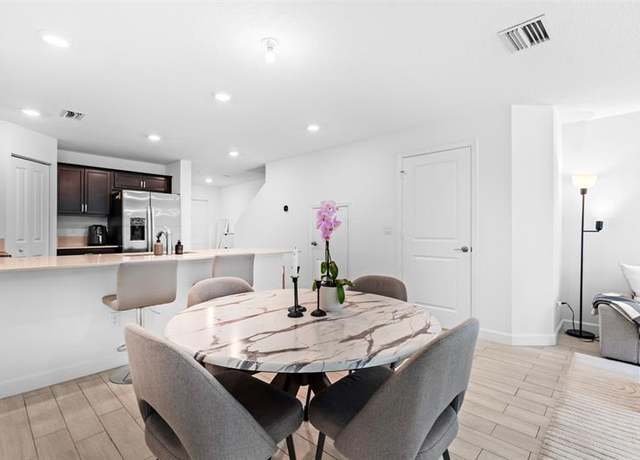 Property at 6005 Woods Edge Cir, Palm Beach Gardens, FL 33410, 3 beds, 2.5 baths