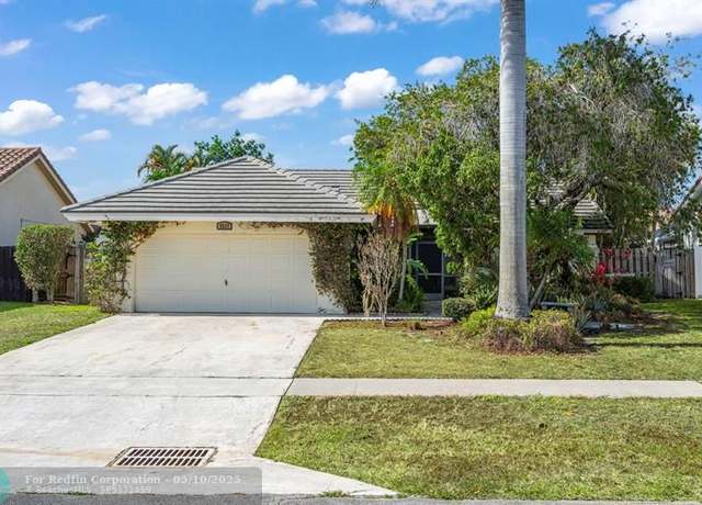 Property at 9537 Majestic Way, Boynton Beach, FL 33437, 4 beds, 2 baths