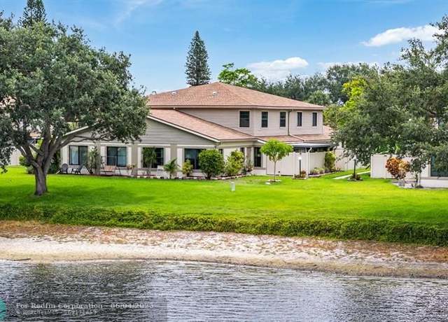 Property at 4435 Willow Pond Rd Unit B, West Palm Beach, FL 33417, 3 beds, 2.5 baths