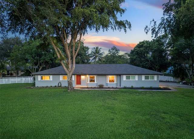 Property at 4000 109th Ave, Davie, FL 33328, 4 beds, 3 baths