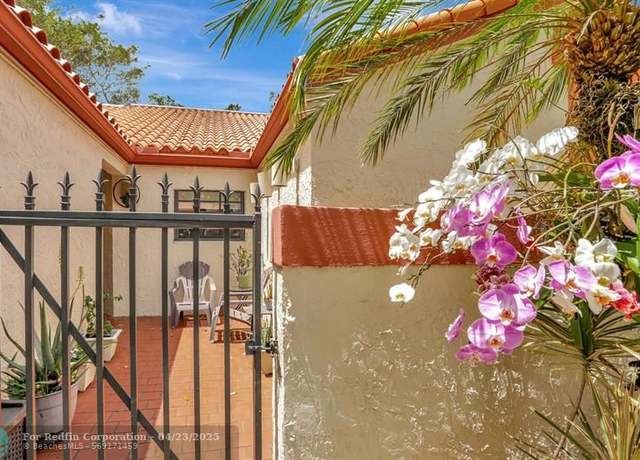 Property at 128 Centennial Ct, Deerfield Beach, FL 33442, 2 beds, 2 baths