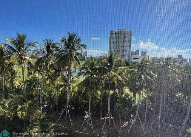 Property at 200 NE 14th Ave #522, Hallandale, FL 33009, 1 bed, 1.5 baths