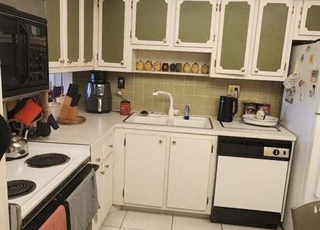Property at 1849 S Ocean Dr #203, Hallandale, FL 33009, 1 bed, 1.5 baths