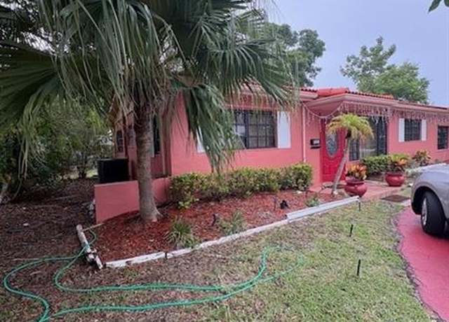 Property at 9281 Martinique Dr, Miami, FL 33189, 5 beds, 2 baths
