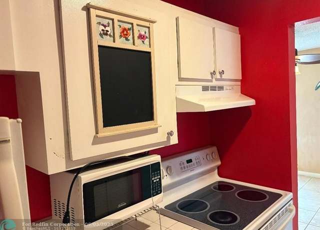 Property at 4117 NW 88th Ave #201, Coral Springs, FL 33065, 1 bed, 1 bath