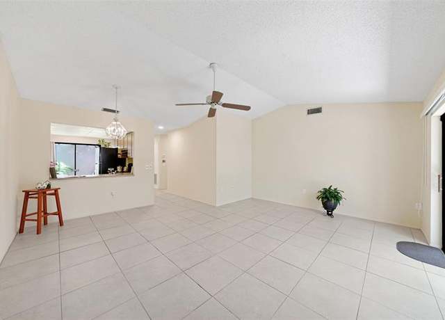 Property at 9637 NW 15th Ct, Pembroke Pines, FL 33024, 2 beds, 2 baths