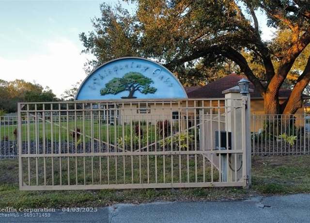 Property at 1004 Whispering Oaks Ct, FL 33875