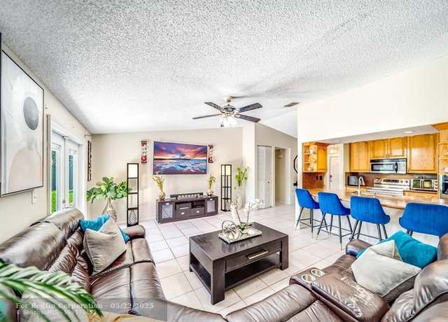Property at 2533 Doral Way, West Palm Beach, FL 33407, 3 beds, 2 baths
