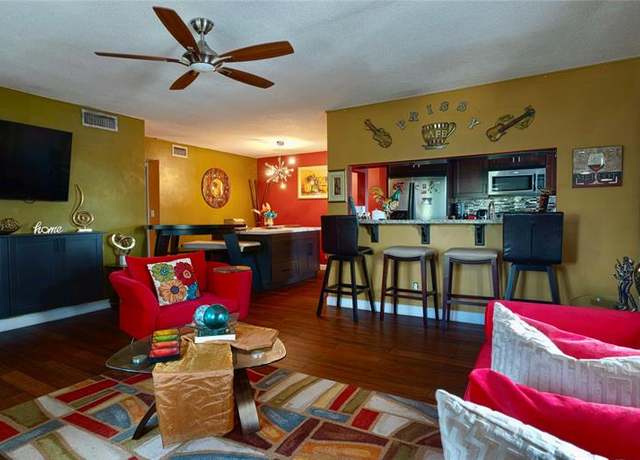Property at 1958 Monroe St #301, Hollywood, FL 33020, 2 beds, 2 baths