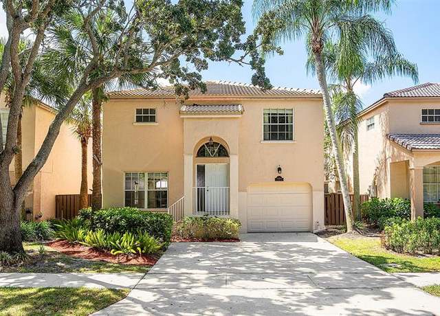 Property at 10814 NW 12th Dr, Plantation, FL 33322, 3 beds, 2.5 baths