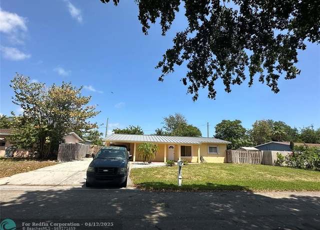 Property at 711 NE 31st St, Pompano Beach, FL 33064, 3 beds, 2.5 baths
