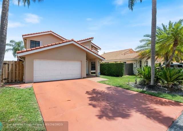 Property at 8313 NW 188th Ter, Hialeah, FL 33015, 4 beds, 3 baths