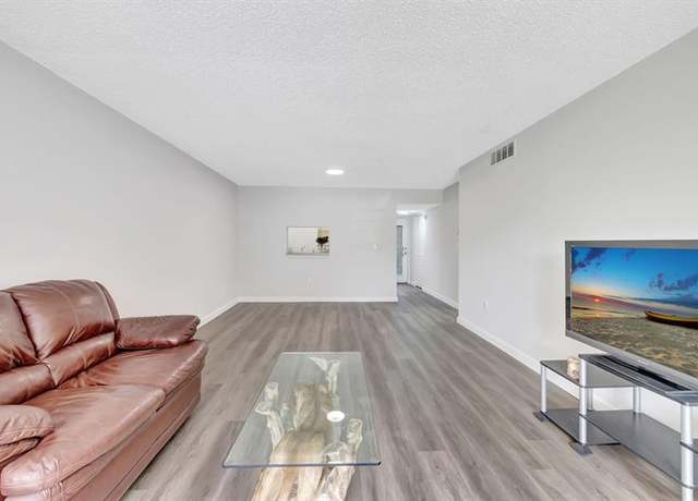 Property at 2800 Somerset Dr Unit 218j, Lauderdale Lakes, FL 33311, 2 beds, 2 baths