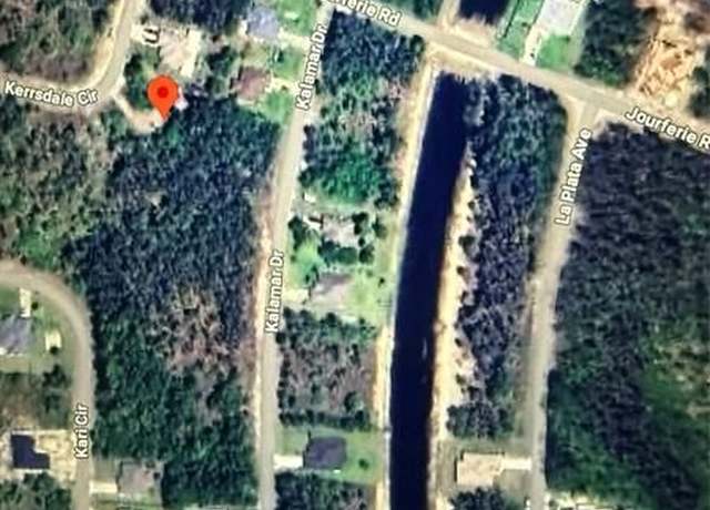 Property at 318 Kerrsdale Cir, FL 33974