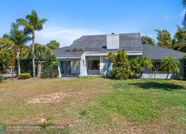 Property at 232 River Walk Dr, Melbourne Beach, FL 32951, 4 beds, 3 baths