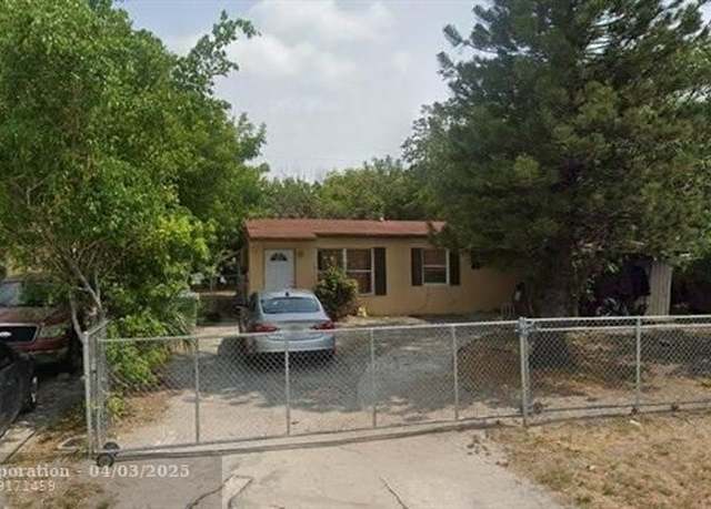 Property at 261 NE 22nd St, Pompano Beach, FL 33060, 3 beds, 2 baths