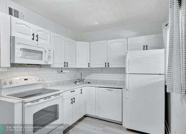 Property at 2741 NE 8th Ave #15, Wilton Manors, FL 33334, 2 beds, 1 bath