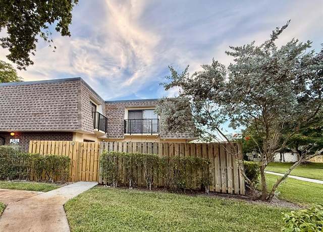 Property at 2911 SW 22nd Cir Unit 37B, Delray Beach, FL 33445, 2 beds, 2.5 baths
