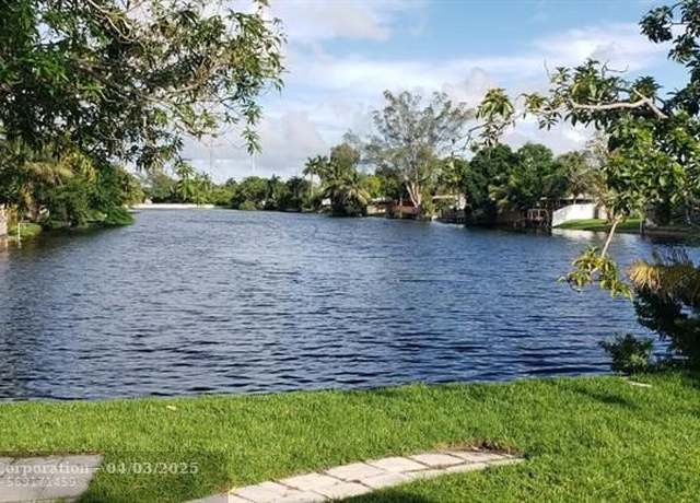 Property at 4916 SW 43rd Ter, Fort Lauderdale, FL 33314, 3 beds, 2 baths