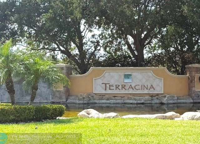 Property at 6987 Aliso Ave, West Palm Beach, FL 33413, 3 beds, 3 baths