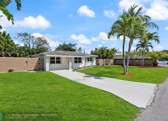 Property at 125 NW 23rd St, Wilton Manors, FL 33311, 2 beds, 2 baths