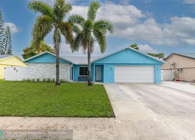 Property at 9286 Longmeadow Cir, Boynton Beach, FL 33436, 3 beds, 2 baths